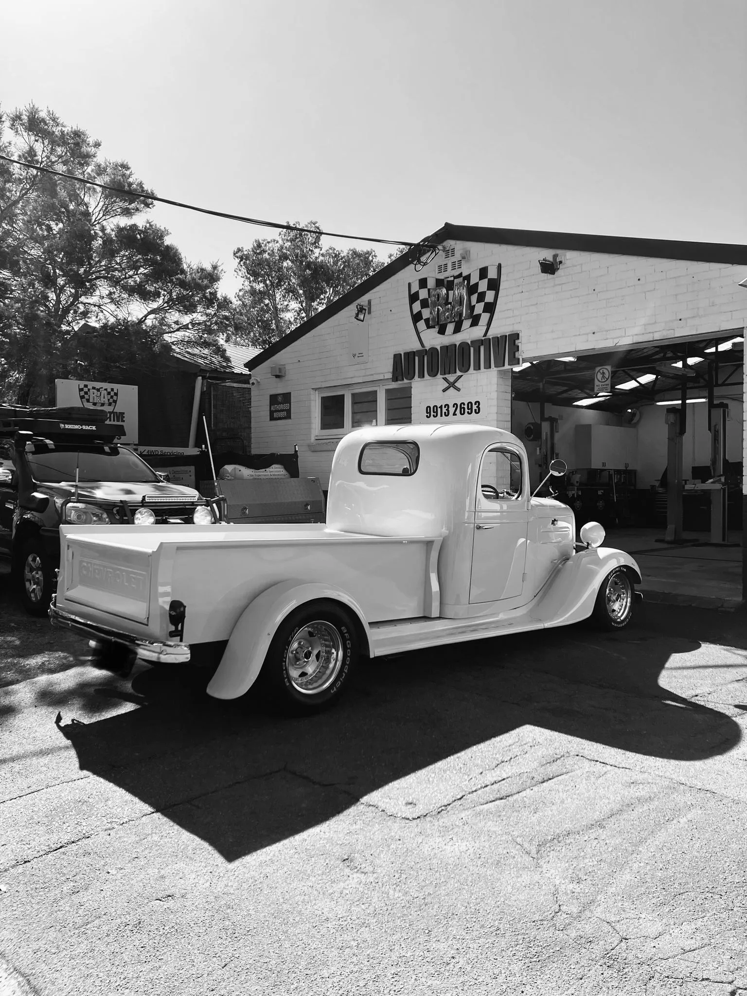 Photograph of R&A Automotive mechanic workshop in North Narrabeen